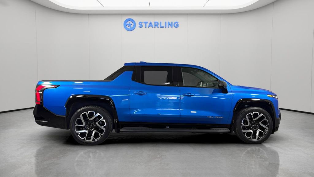 Certified 2025 Chevrolet Silverado EV RST AWD/4WD image 11
