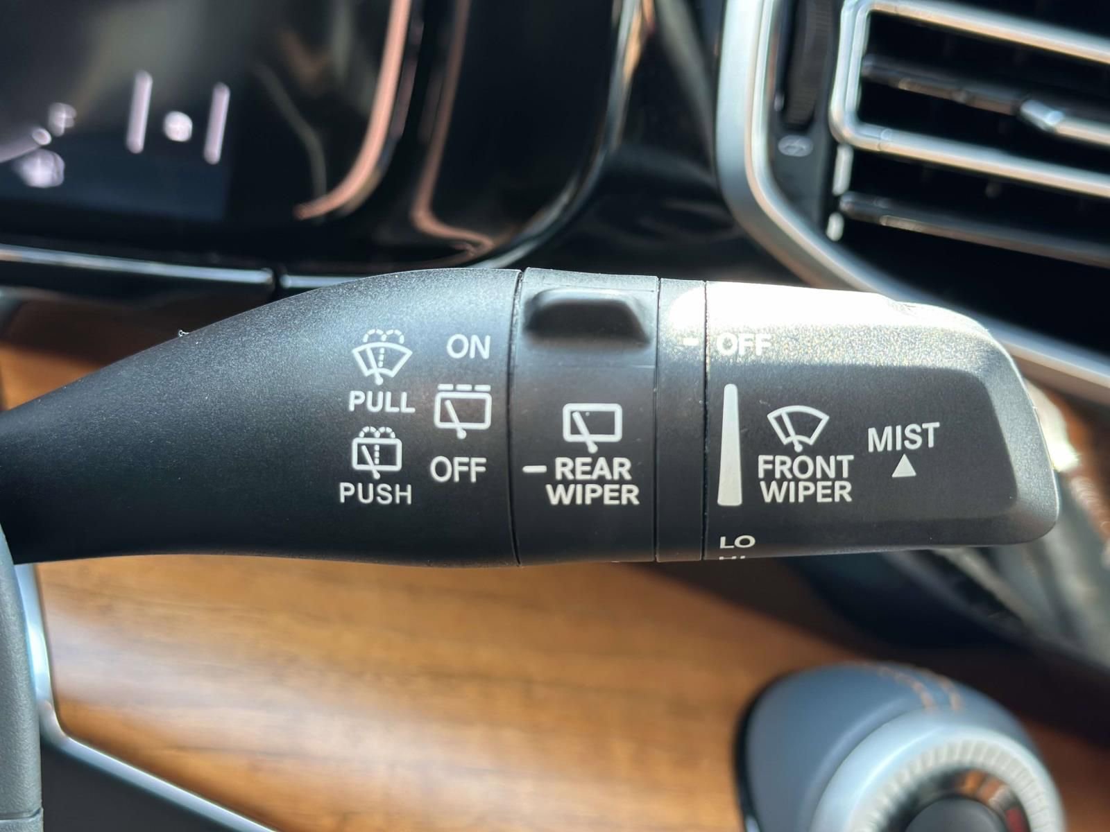 Used 2022 Jeep Grand Wagoneer Series II w/ Convenience Group III image 17