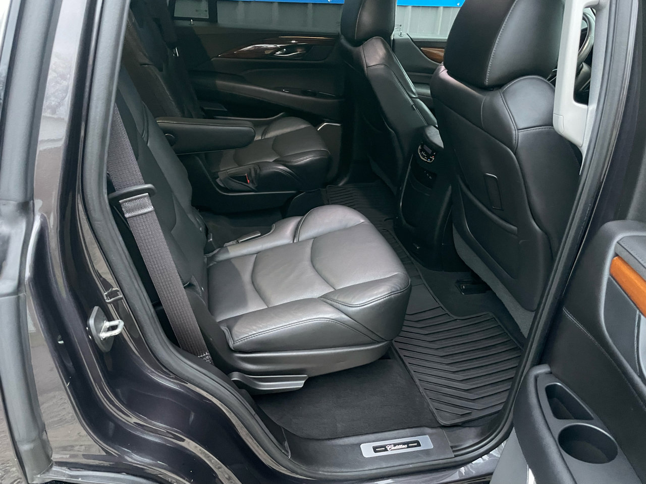 Used 2017 Cadillac Escalade Premium Luxury image 10