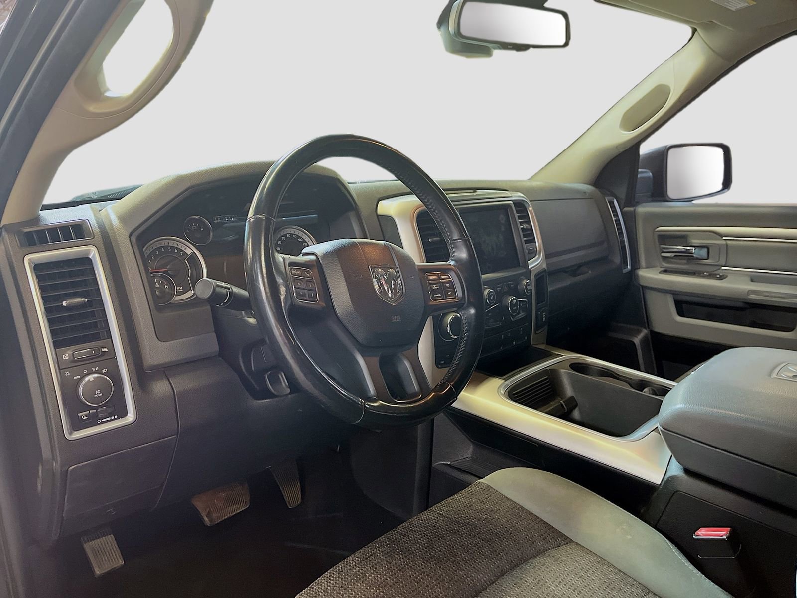 Used 2019 RAM 1500 Classic Warlock image 9