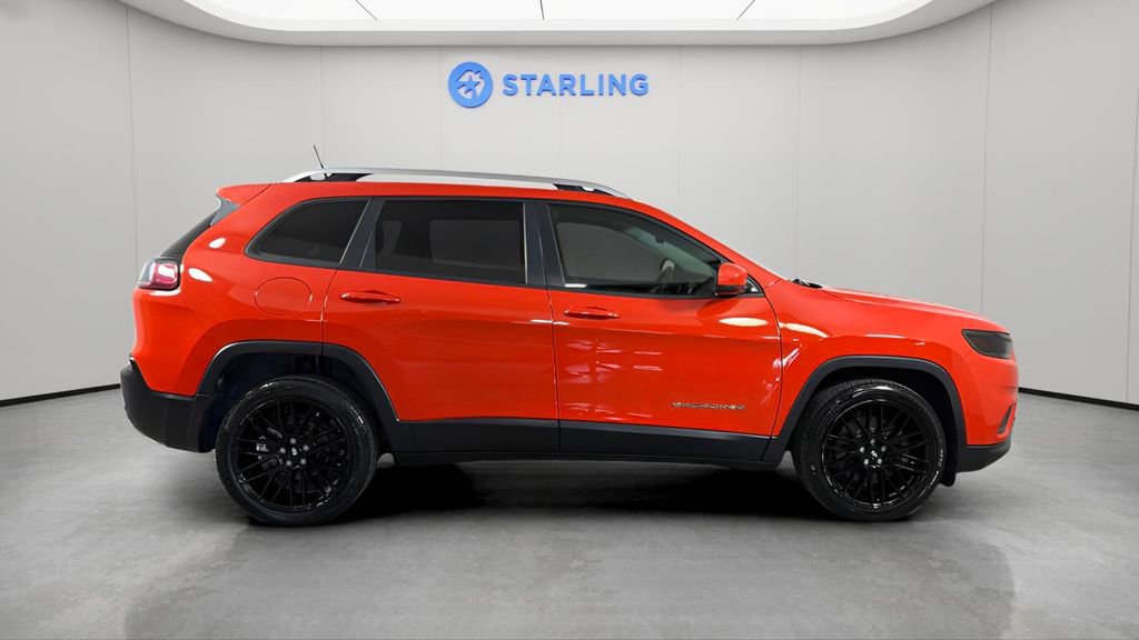 Used 2021 Jeep Cherokee Latitude FWD image 12