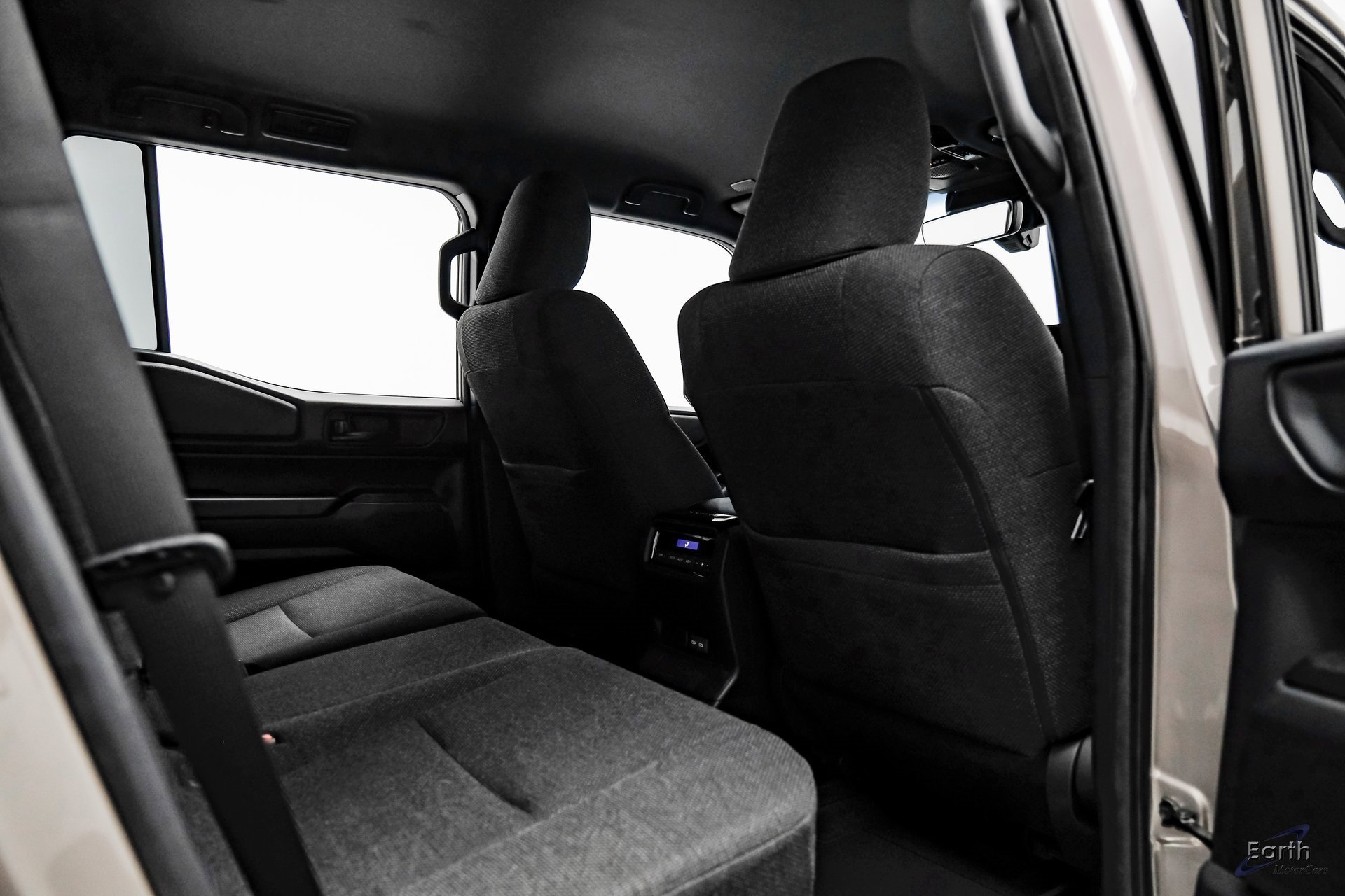 Used 2024 Toyota Land Cruiser image 71