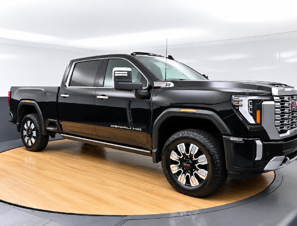 Used 2024 GMC Sierra 2500 Denali w/ Denali Reserve Package AWD/4WD image 3