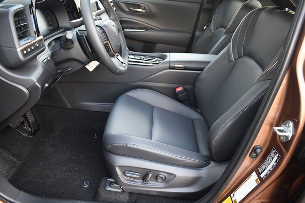 New 2026 Toyota Crown Signia image 7