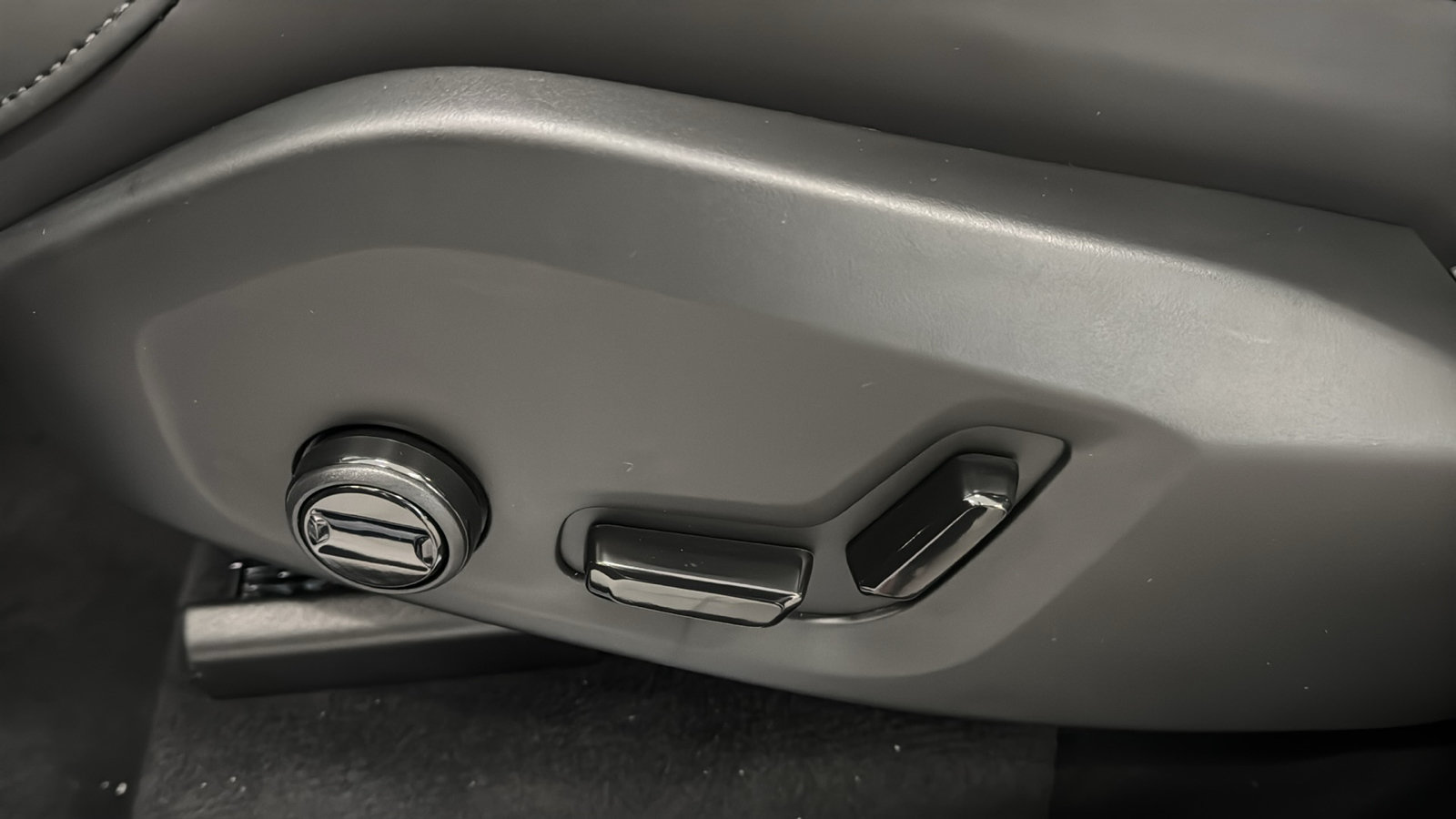 New 2026 Volvo XC90 B5 Core AWD/4WD image 24