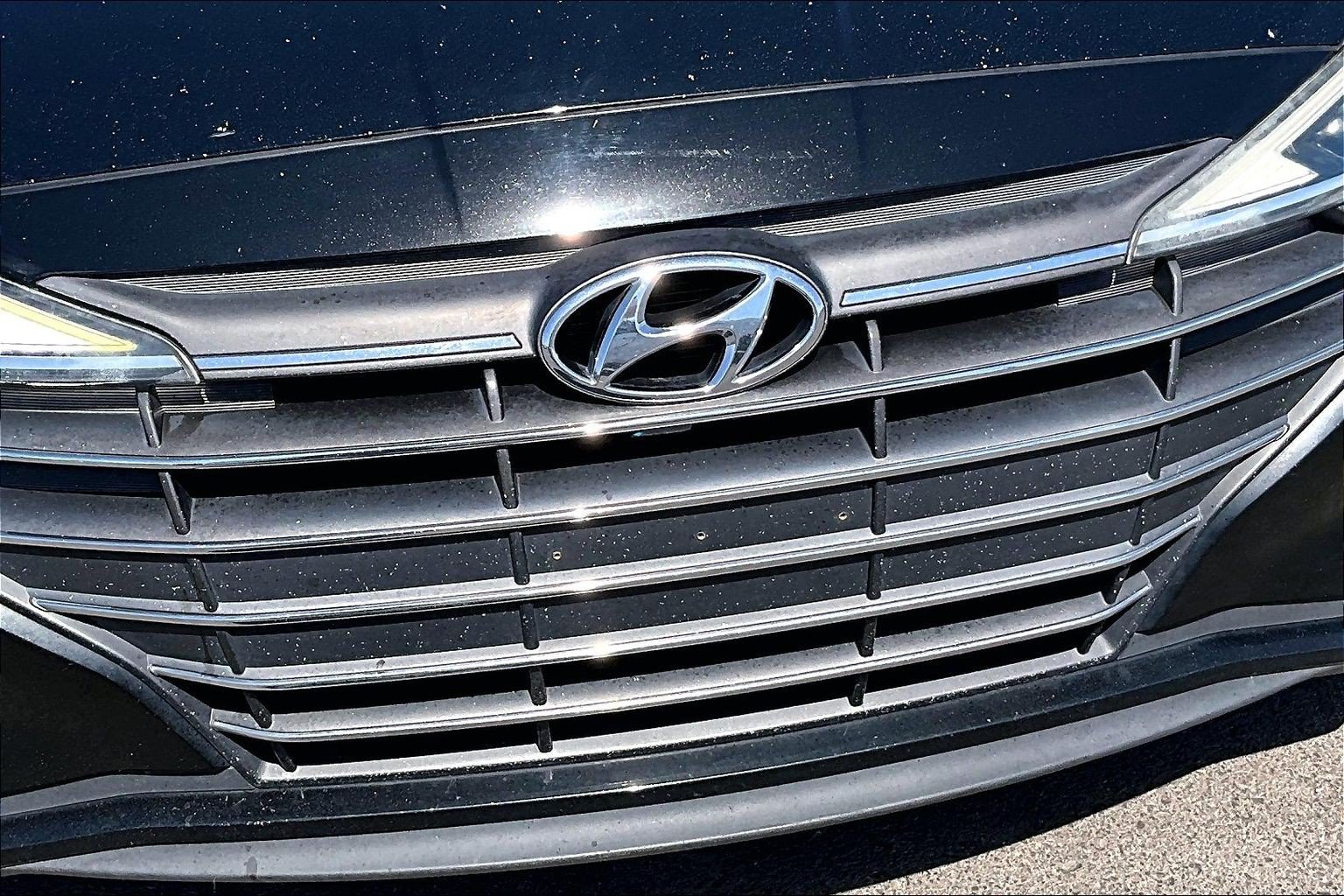 Used 2020 Hyundai Elantra Limited FWD image 28