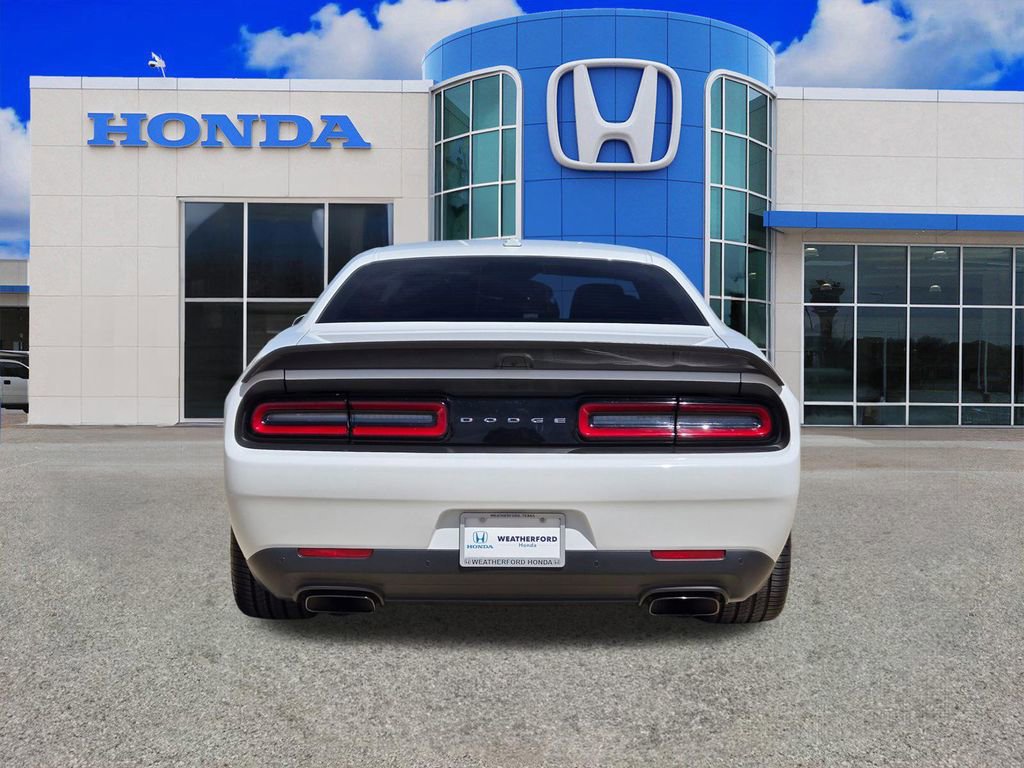 Used 2019 Dodge Challenger SRT Hellcat Redeye image 4