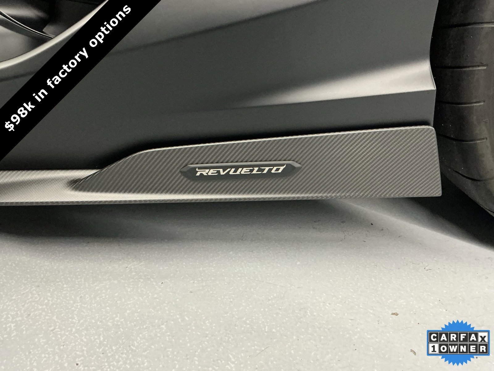 Used 2024 Lamborghini Revuelto image 31