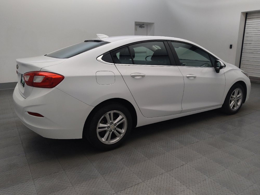 Used 2017 Chevrolet Cruze LT FWD image 10