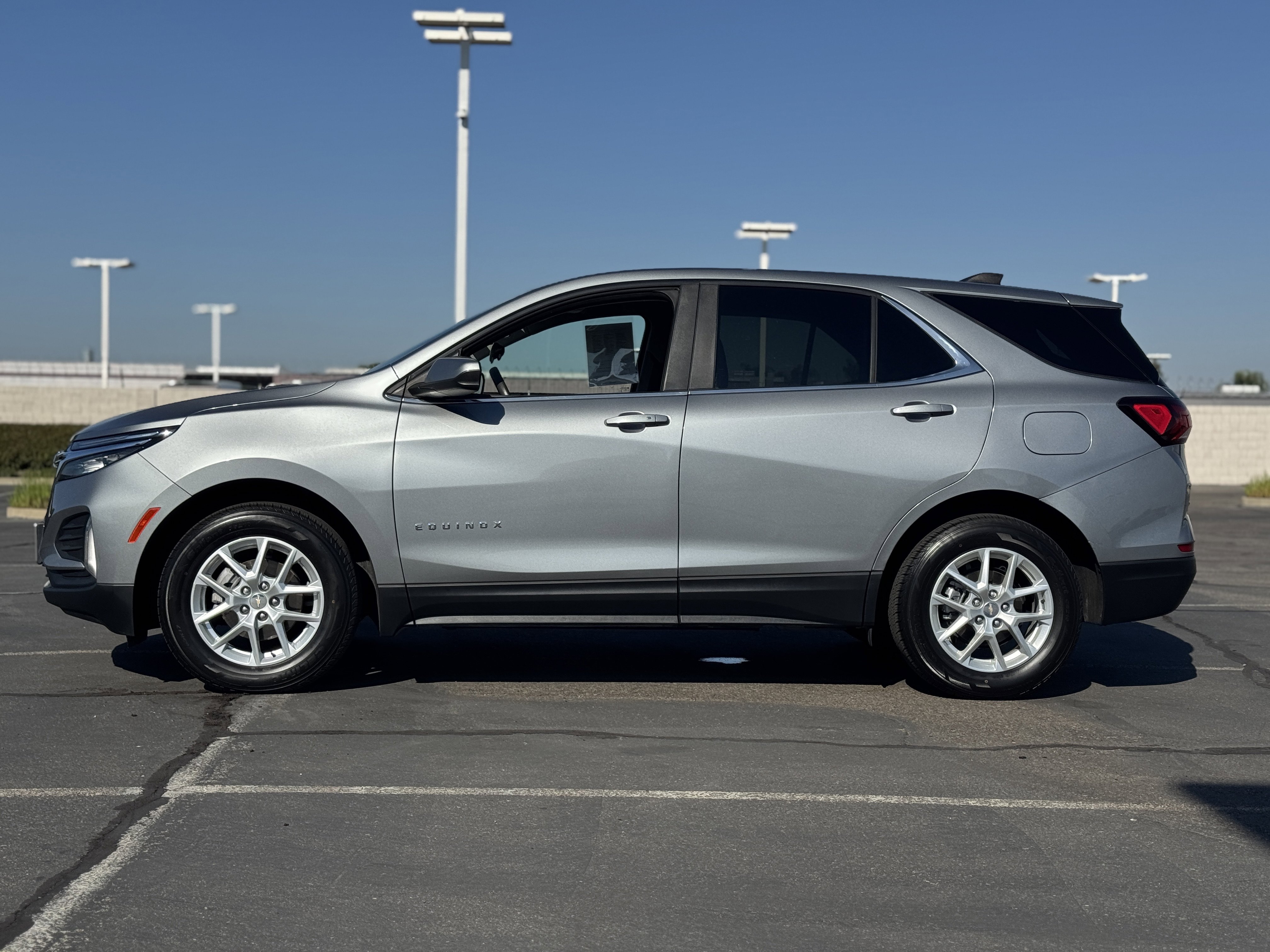 Used 2023 Chevrolet Equinox LT image 4