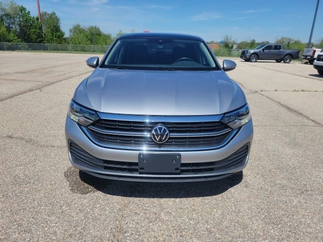 Used 2024 Volkswagen Jetta SE image 18