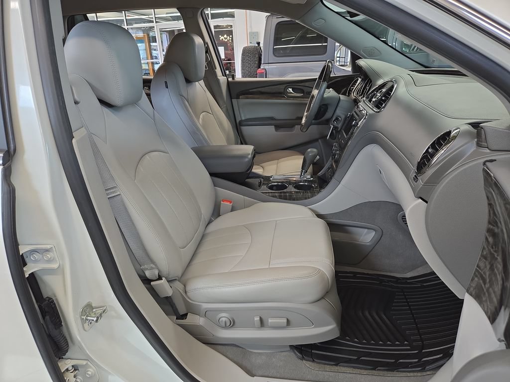 Used 2014 Buick Enclave Leather FWD image 18