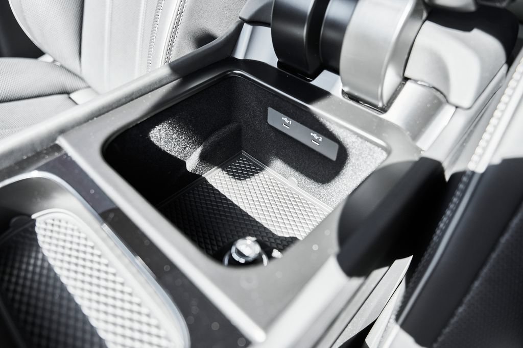 Used 2025 Bentley Bentayga AWD/4WD image 66