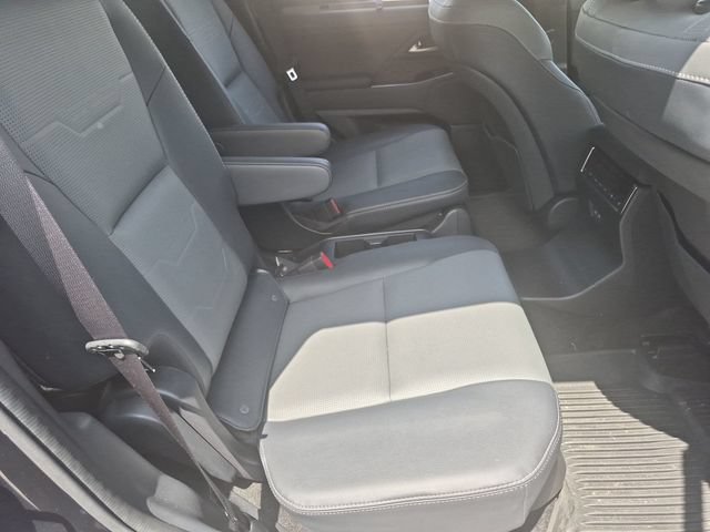 Used 2025 Lexus GX 550 w/ Accessory Package (Z1) AWD/4WD image 27