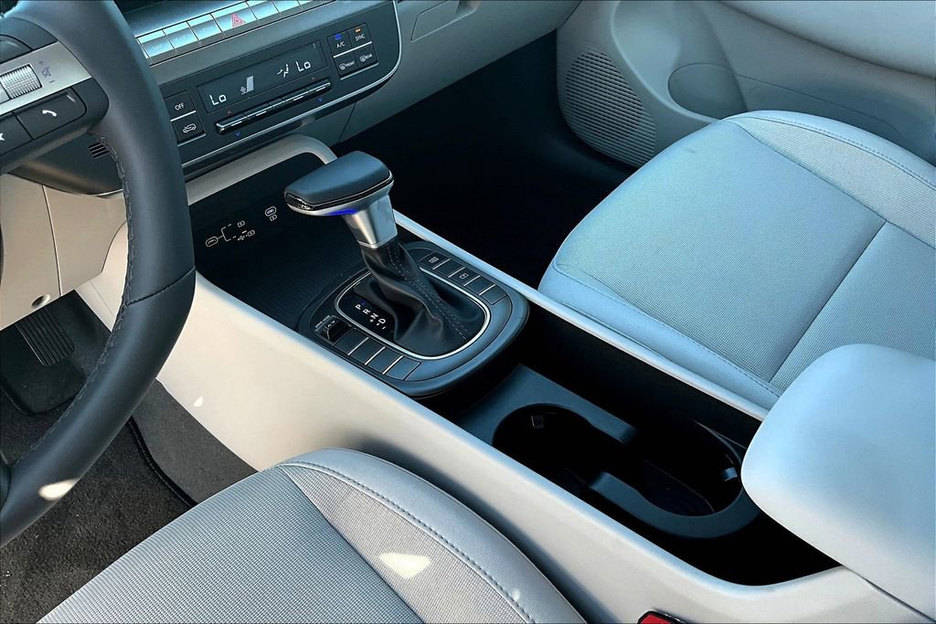 Used 2025 Hyundai Kona SEL image 18