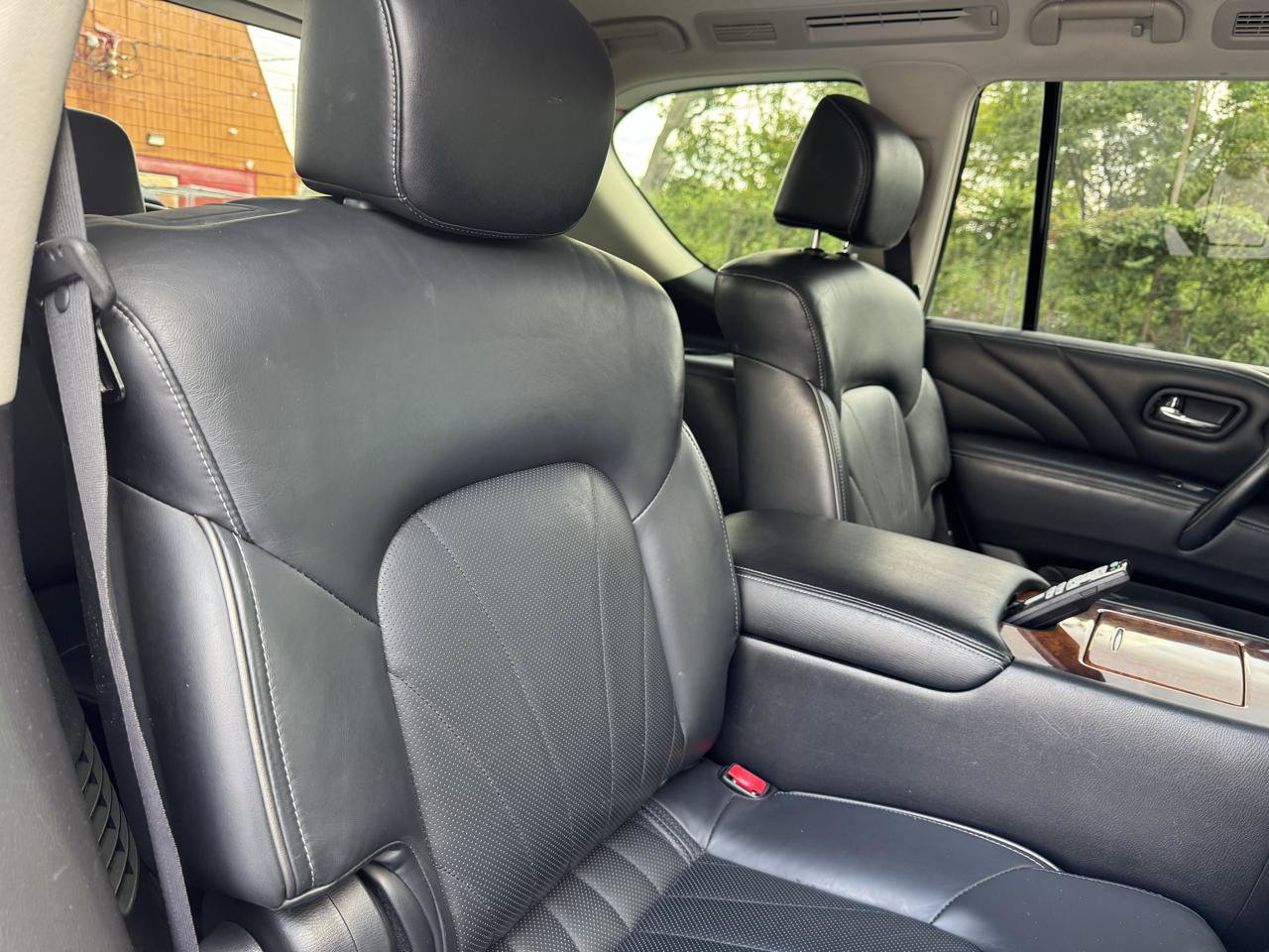 Used 2016 INFINITI QX80 4WD image 21