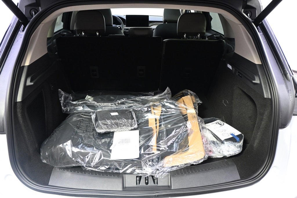 New 2026 Lincoln Corsair Grand Touring image 19