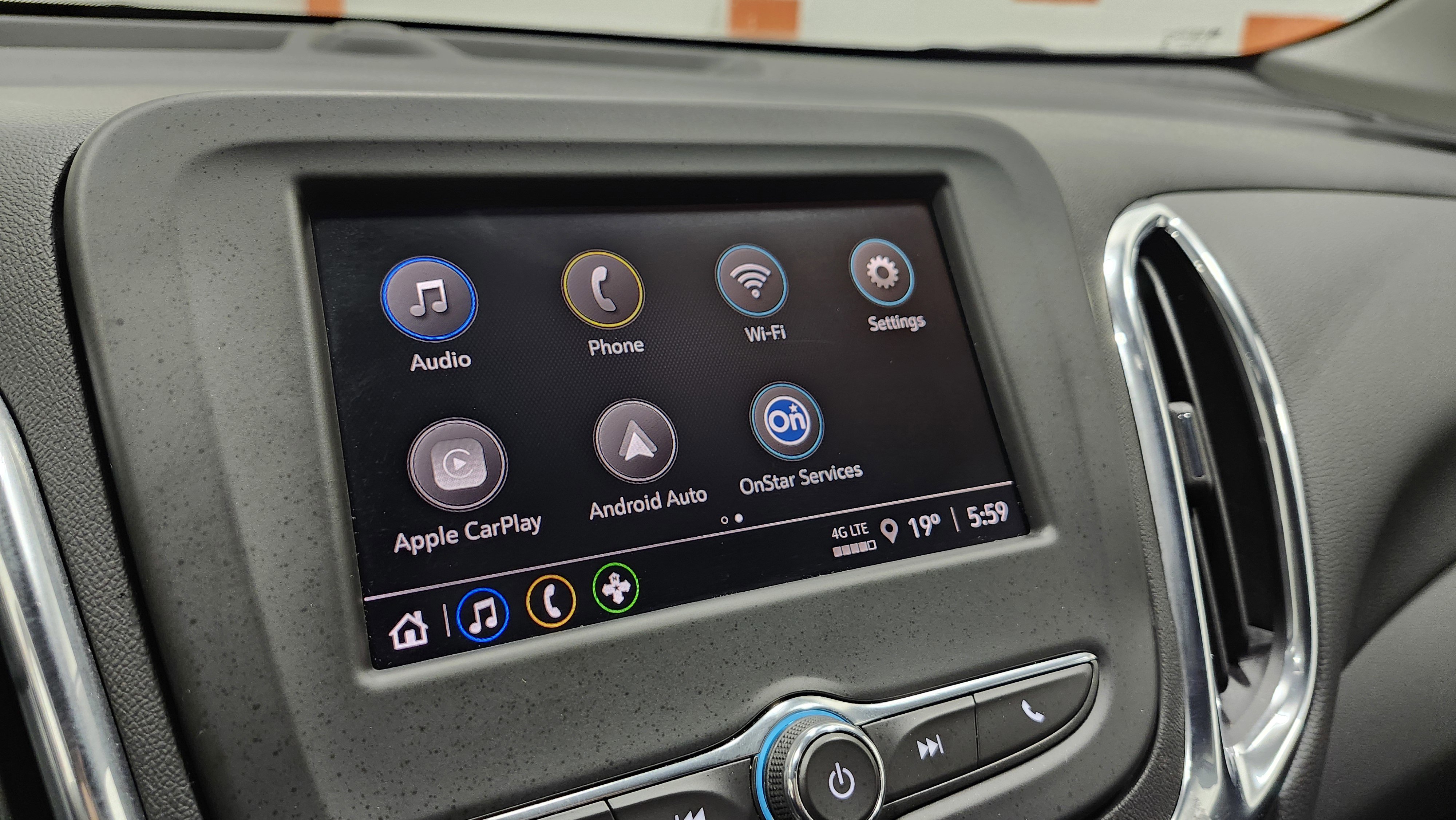 Used 2023 Chevrolet Equinox LT image 4