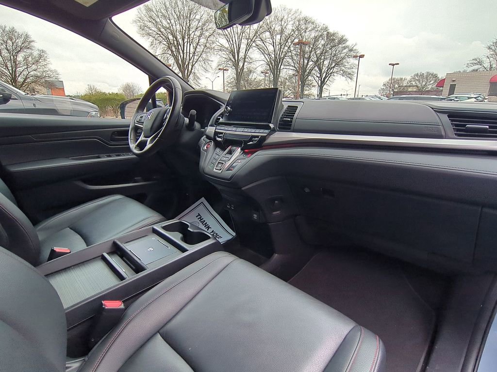 Used 2025 Honda Odyssey Sport-L image 32