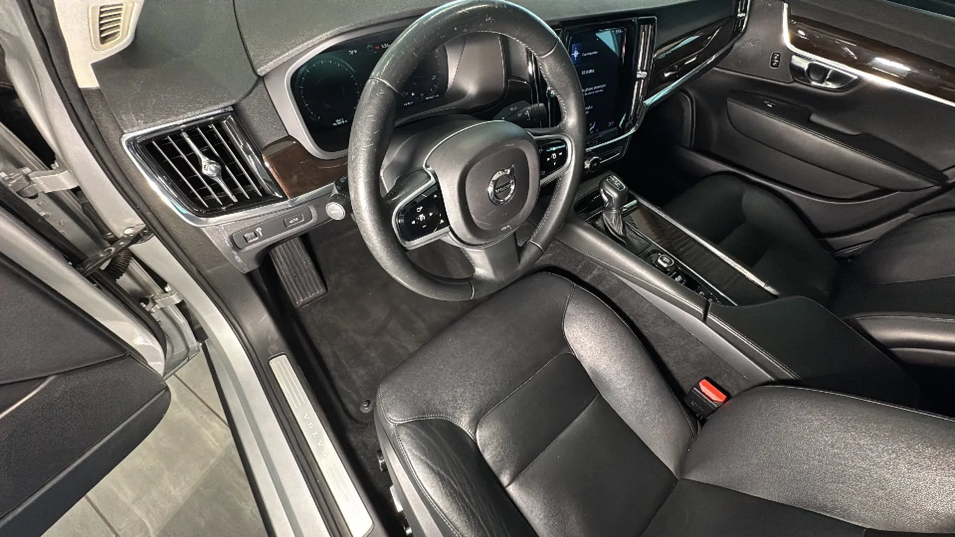 Used 2019 Volvo S90 T5 Momentum FWD image 43