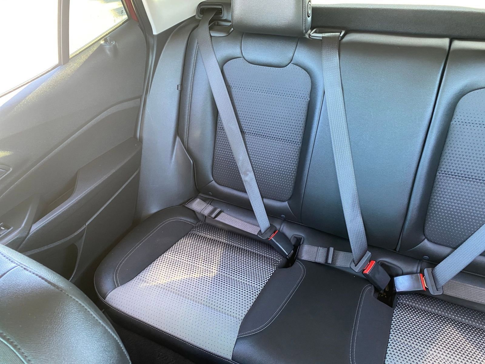 Used 2025 Chevrolet Trax LT image 39