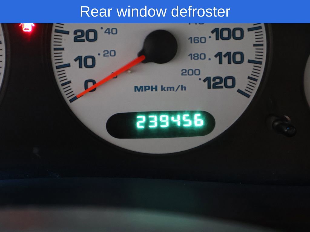 Used 2004 Dodge Intrepid SE image 2