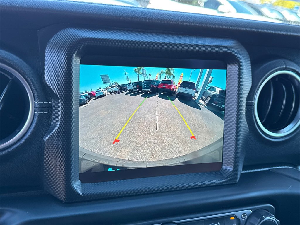 Certified 2022 Jeep Wrangler Unlimited Sahara w/ Cold Weather Group image 30