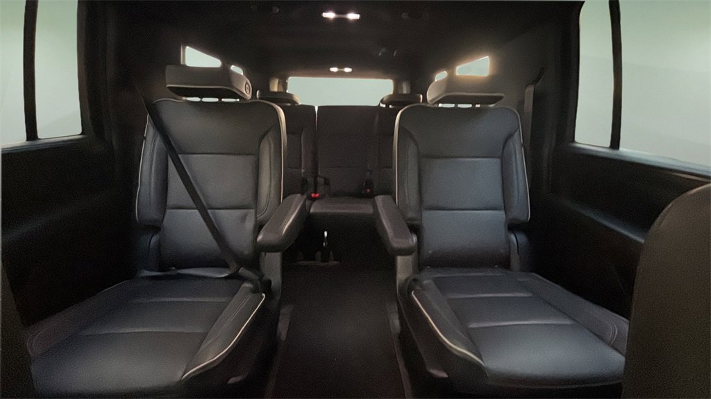 Used 2023 Chevrolet Suburban Premier image 22