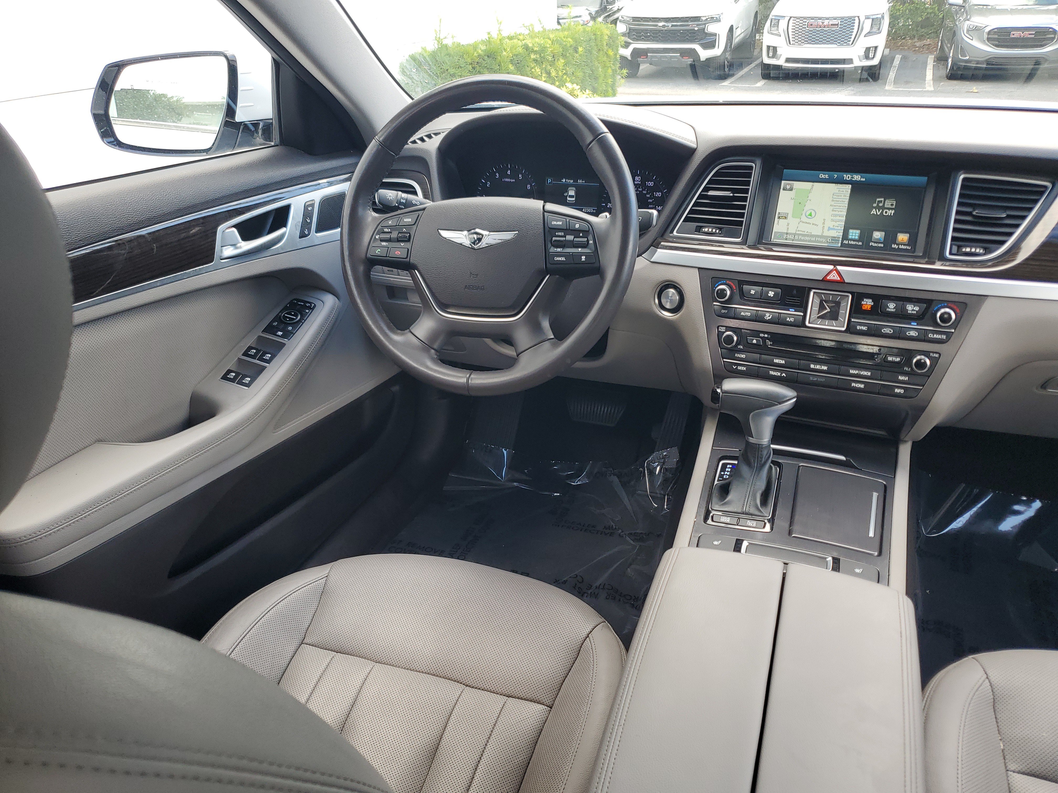 Used 2018 Genesis G80 3.8 RWD image 13