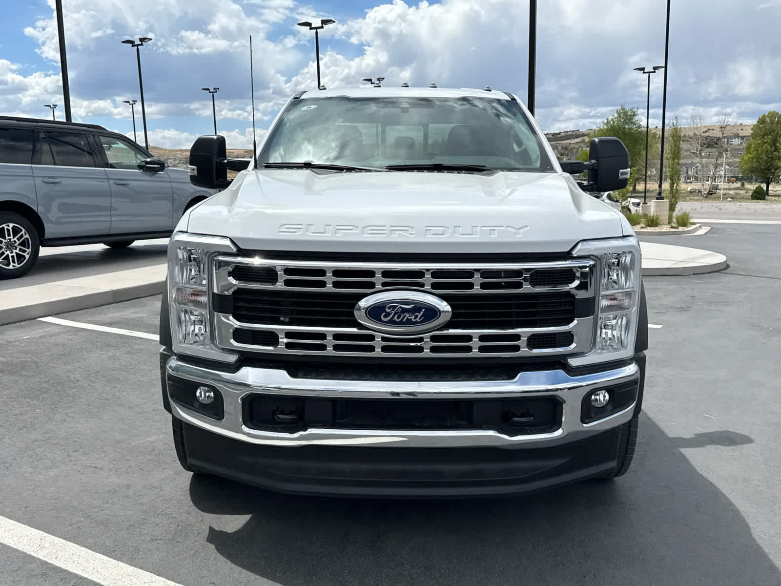New 2026 Ford F550 4x4 Crew Cab Super Duty w/ XL Chrome Package image 4