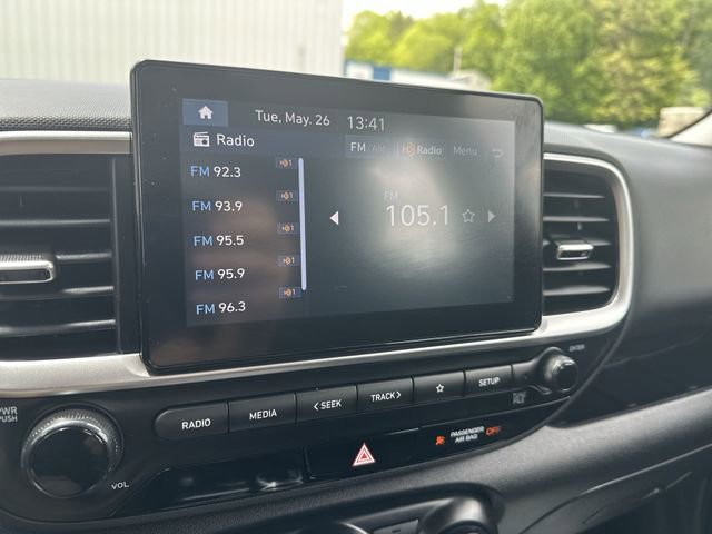 Used 2025 Hyundai Venue SEL FWD image 14