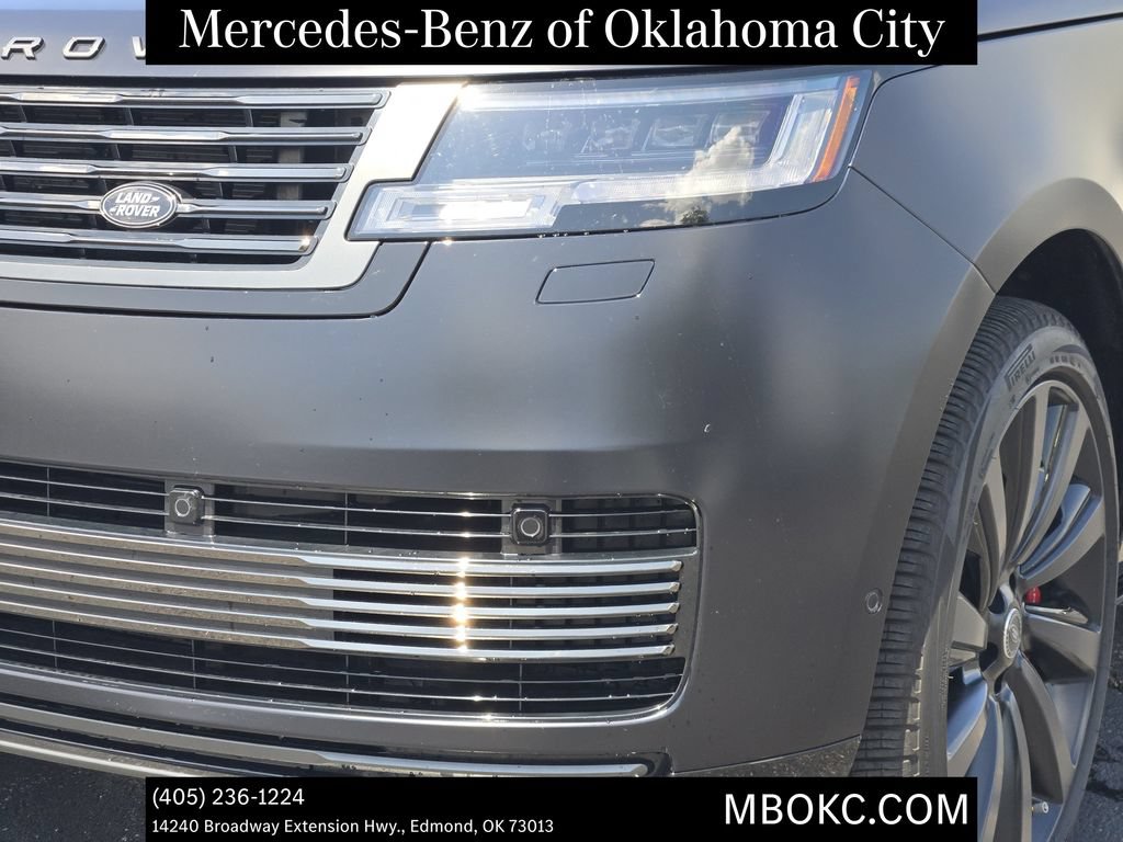 Used 2024 Land Rover Range Rover SV AWD/4WD image 8