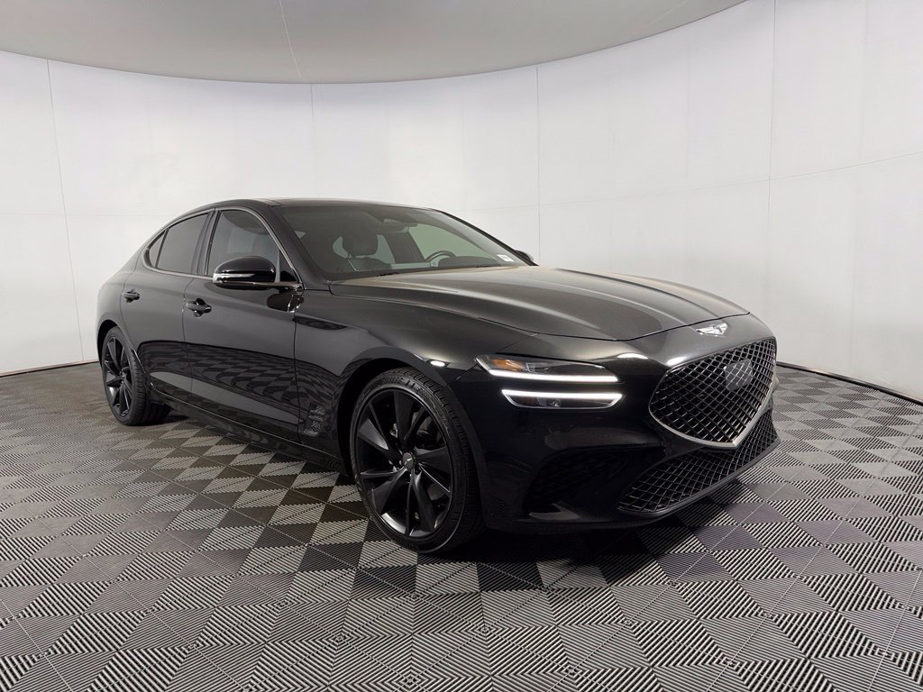 Used 2023 Genesis G70 2.0T w/ Sport Prestige Package RWD image 4