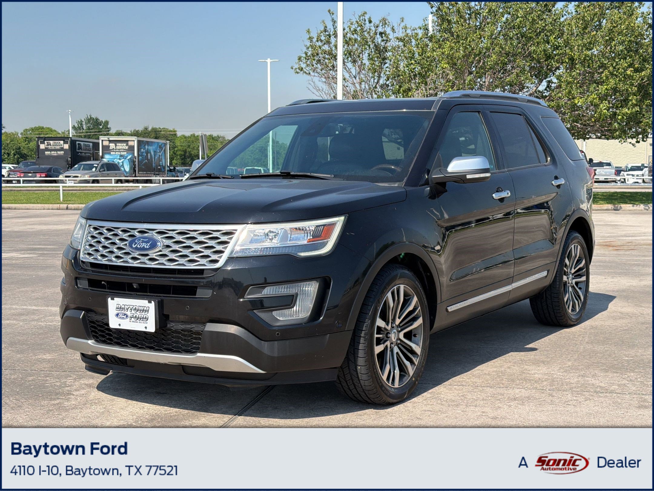 Used 2017 Ford Explorer Platinum AWD/4WD image 1