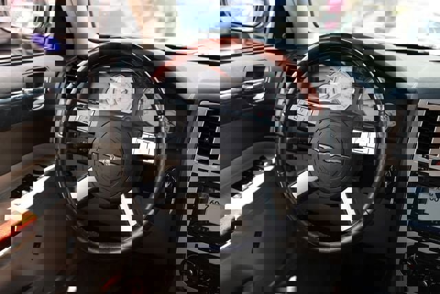 Used 2006 Chrysler 300 C w/ Protection Group II RWD image 32