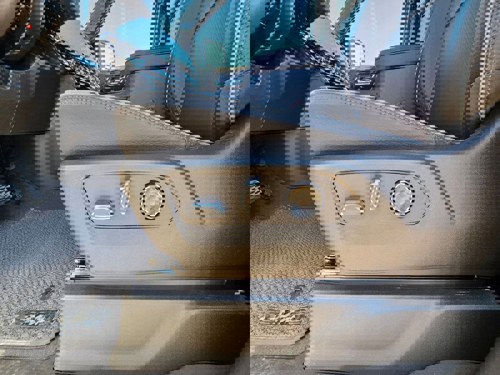 New 2026 GMC Sierra 2500 Denali w/ Denali Reserve Package image 23