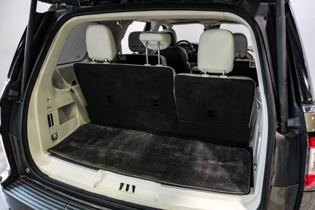 Used 2020 Lincoln Navigator Black Label w/ Cargo Convenience Package AWD/4WD image 51