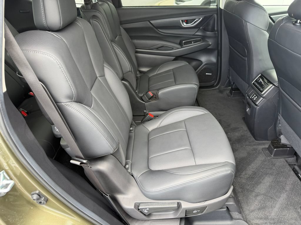 Used 2025 Subaru Ascent Limited AWD/4WD image 17