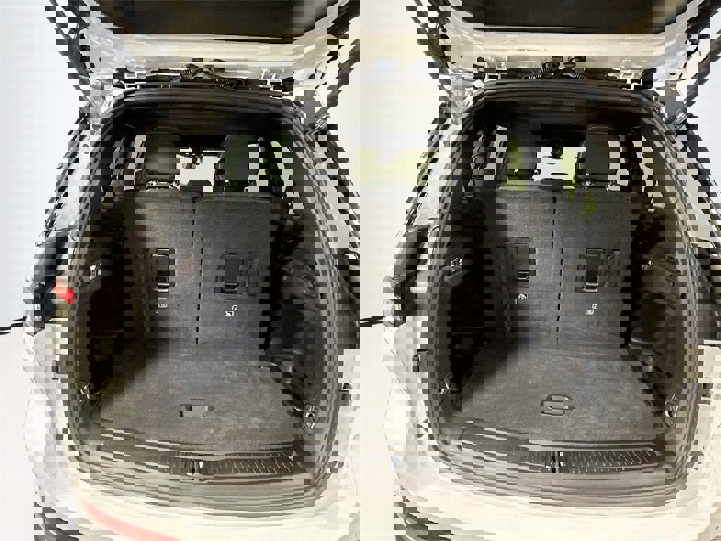 Used 2024 Jeep Grand Cherokee L Laredo w/ Luxury Tech Group I image 18