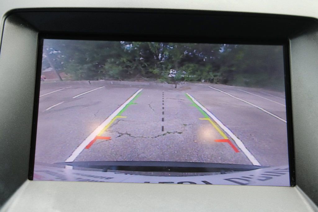 Used 2020 Ford Edge SE image 15