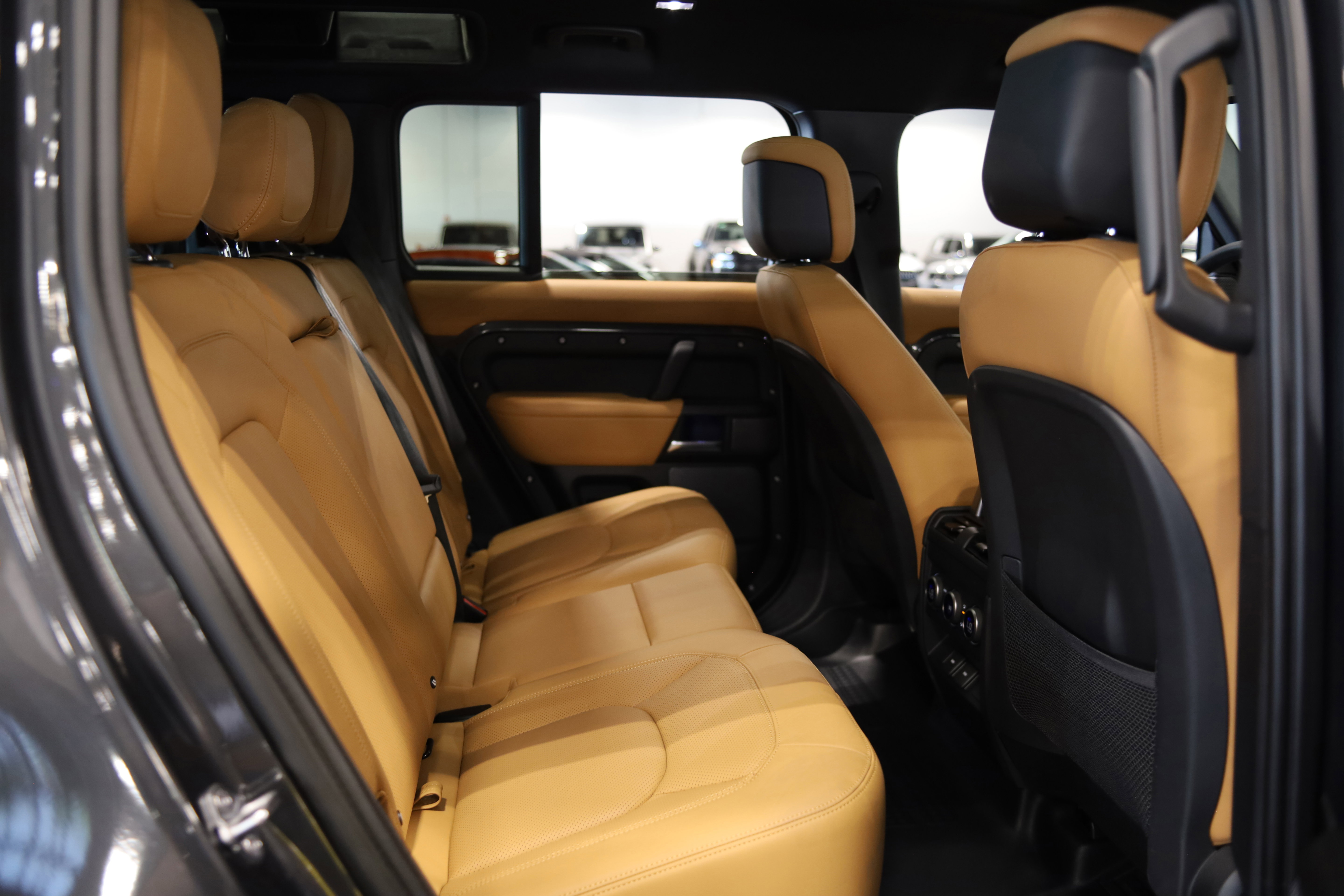 Used 2023 Land Rover Defender 110 Carpathian Edition AWD/4WD image 40