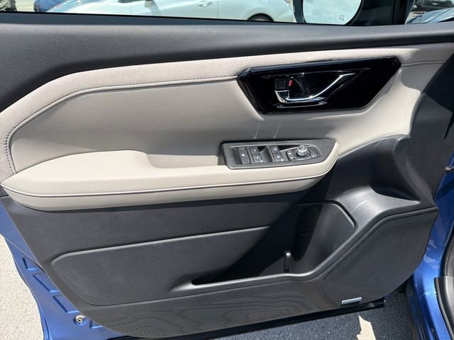 Used 2026 Subaru Forester Limited AWD/4WD image 17