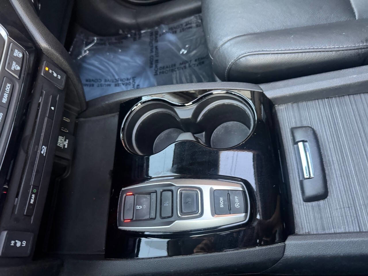 Used 2018 Honda Pilot Touring image 28