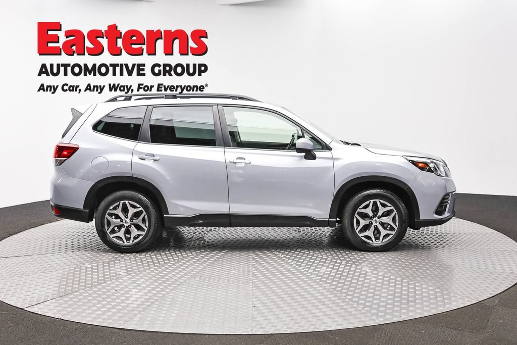 Used 2023 Subaru Forester Premium AWD/4WD image 4