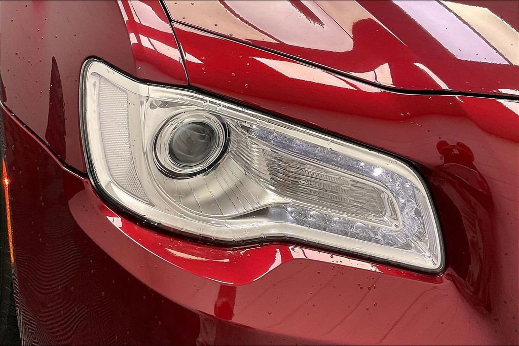 Used 2018 Chrysler 300 Limited w/ Light Group image 25