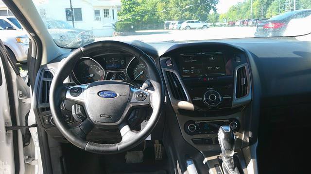 Used 2012 Ford Focus SEL FWD image 10