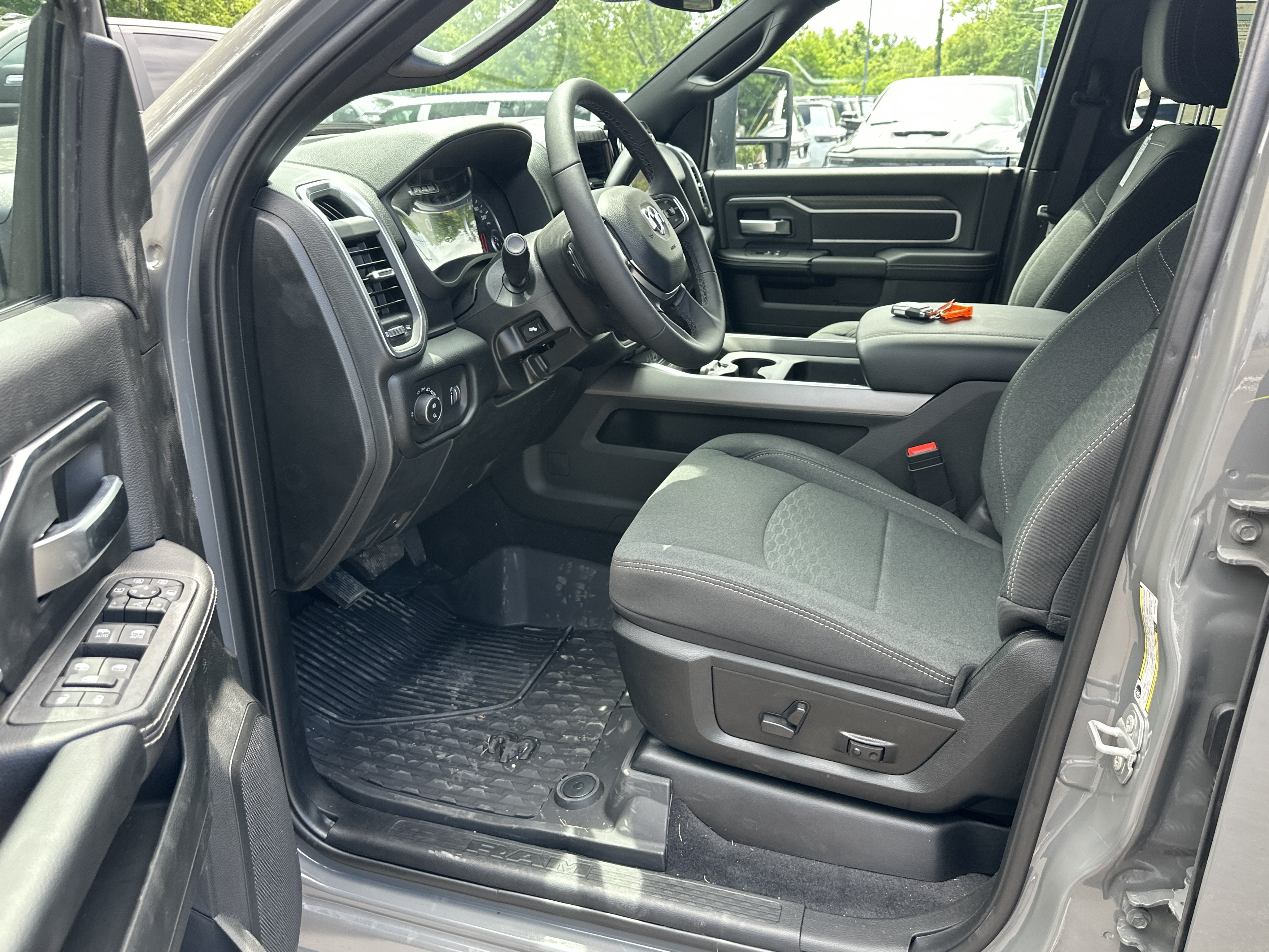New 2026 RAM 3500 Big Horn AWD/4WD image 29