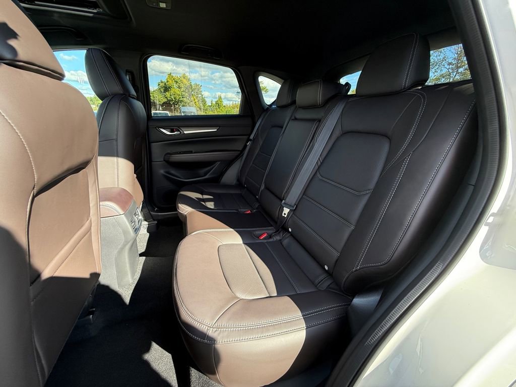 New 2025 MAZDA CX-5 Signature AWD/4WD image 17