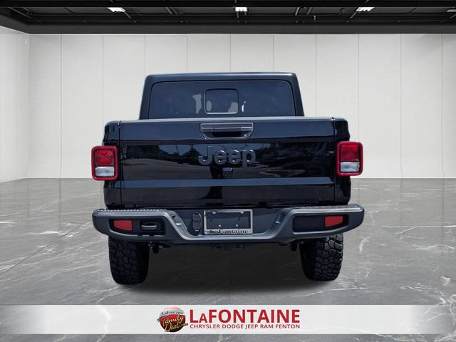 Used 2023 Jeep Gladiator Sport AWD/4WD image 4