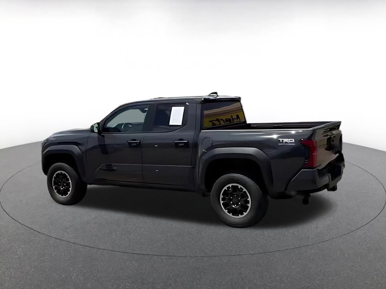 Used 2025 Toyota Tacoma TRD Off-Road AWD/4WD image 10